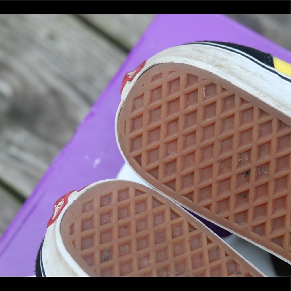 Vans Old Skool x Peanuts ‘Charlie Brown’ Sneakers Size 11.5 - Picture 10 of 12